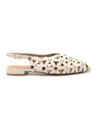Kharisma slingback laserato con borchie